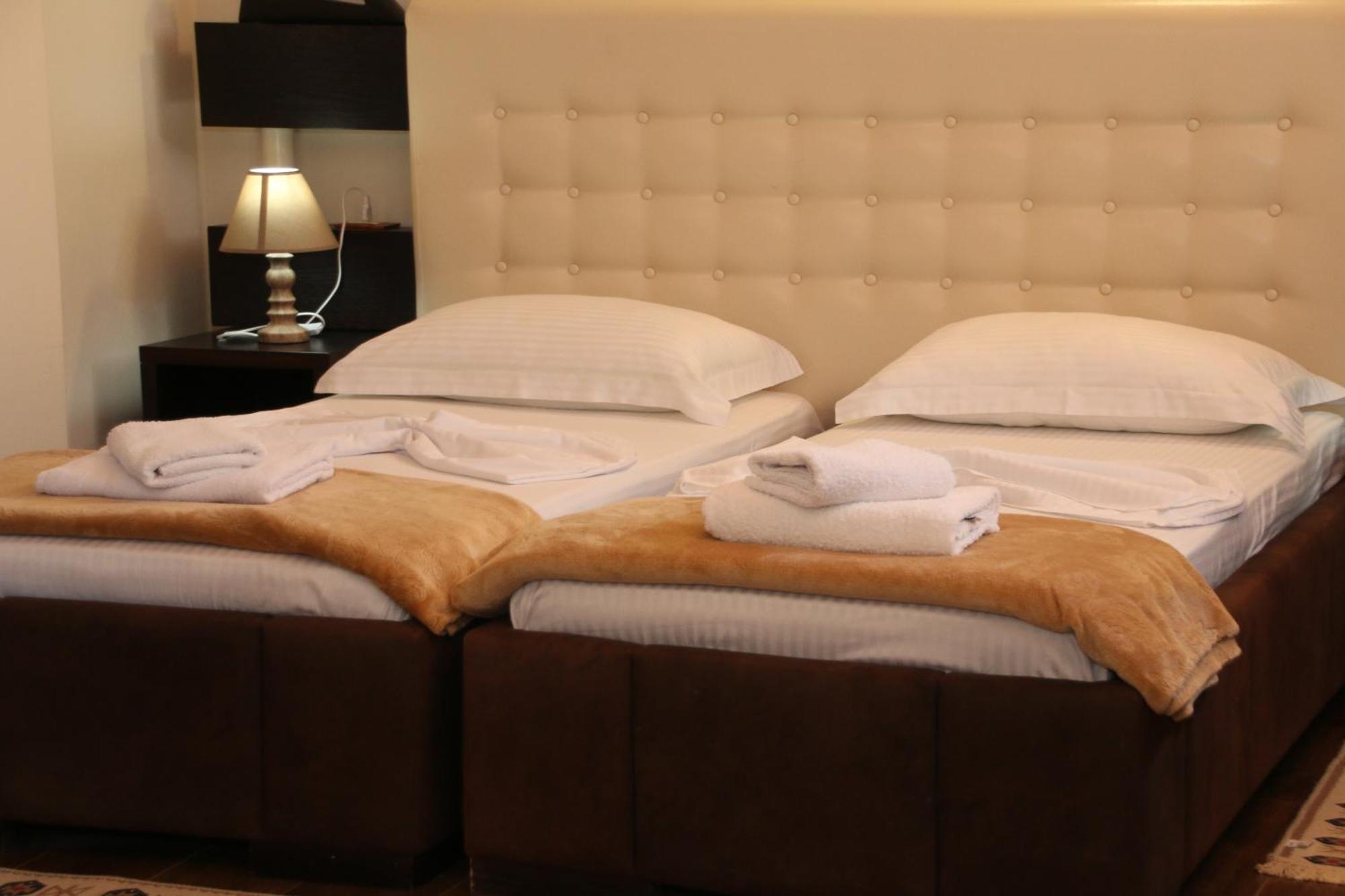 2 Kitarat Bb Bed & Breakfast วญอเรอ ภายนอก รูปภาพ
